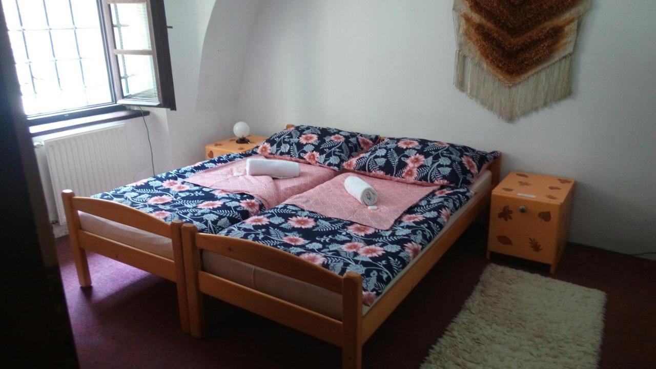 Penzion U Tkadlen Jindrichuv Hradec Bagian luar foto